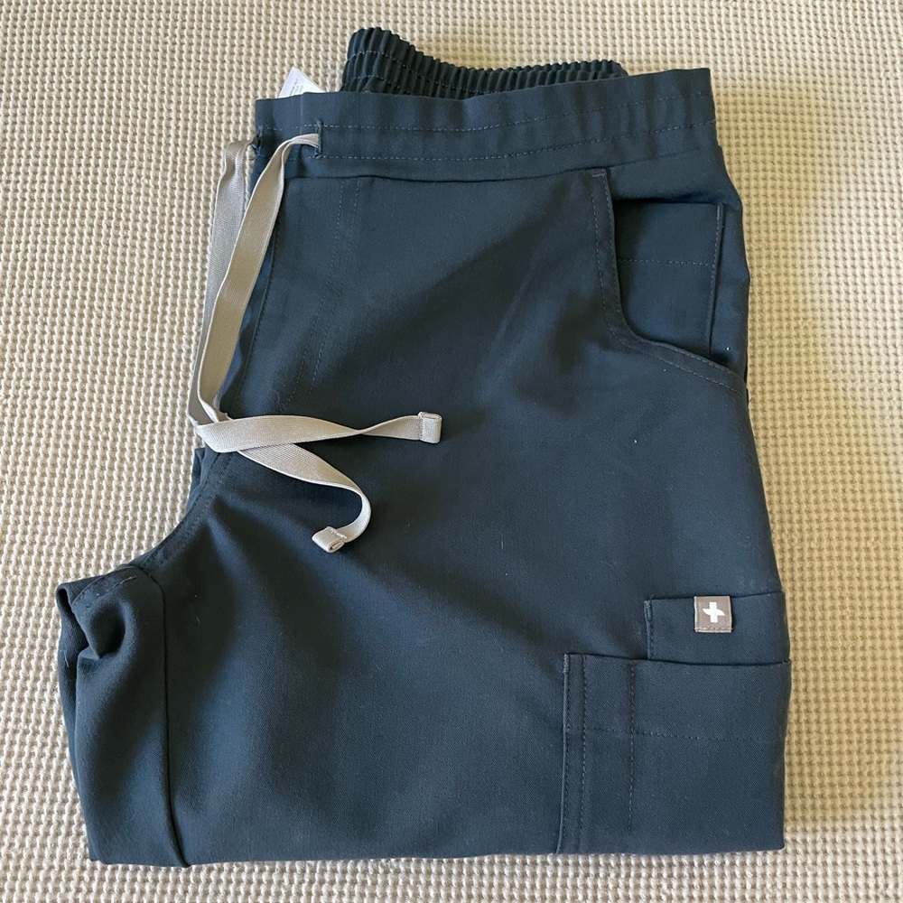 figs scrub set